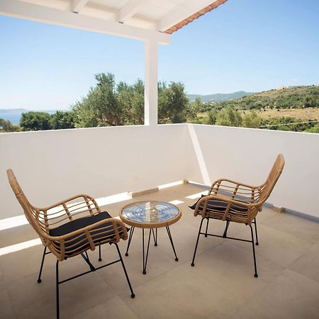 Marea Luxury Suites - Tramontana Коритион Экстерьер фото