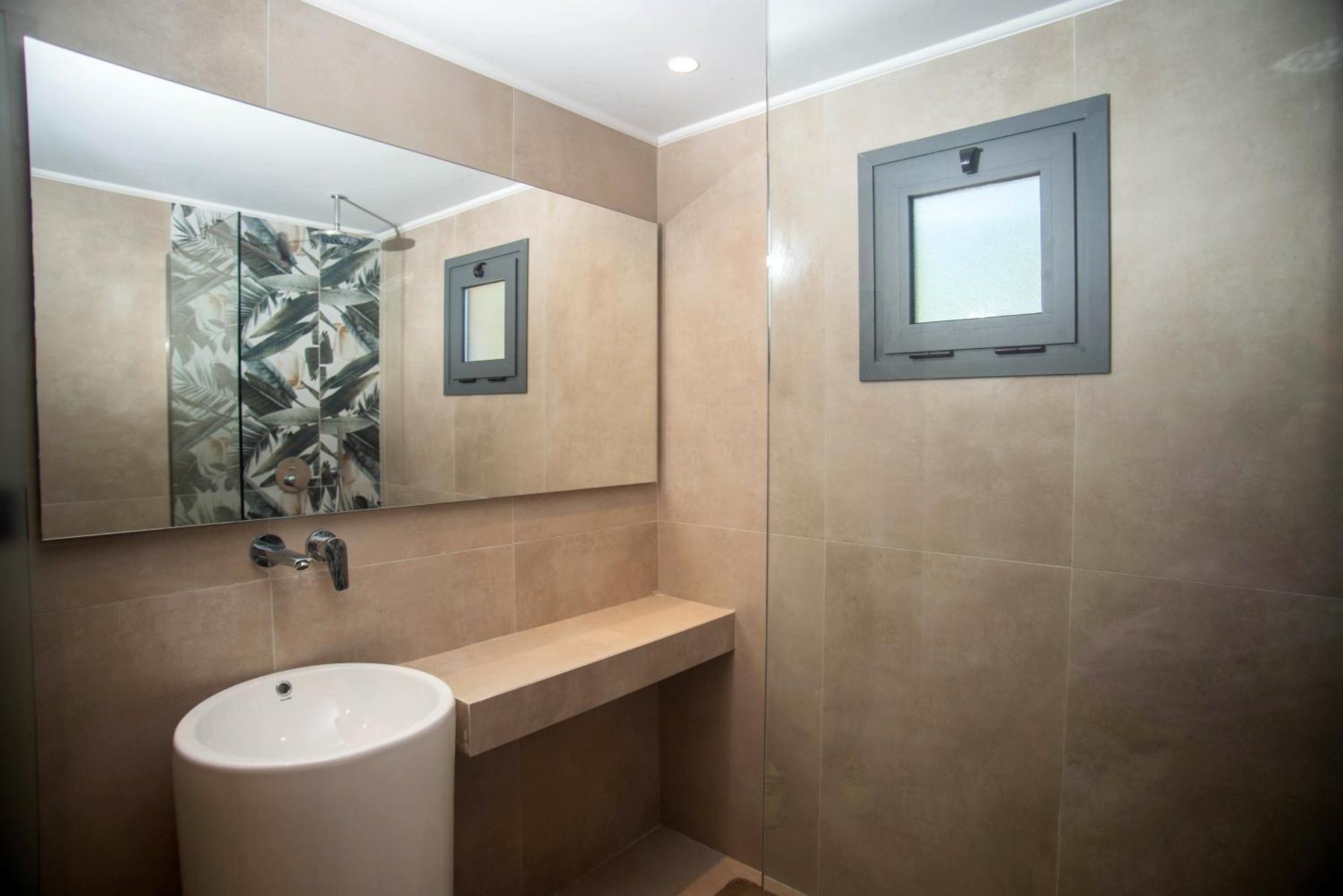 Marea Luxury Suites - Tramontana Коритион Экстерьер фото
