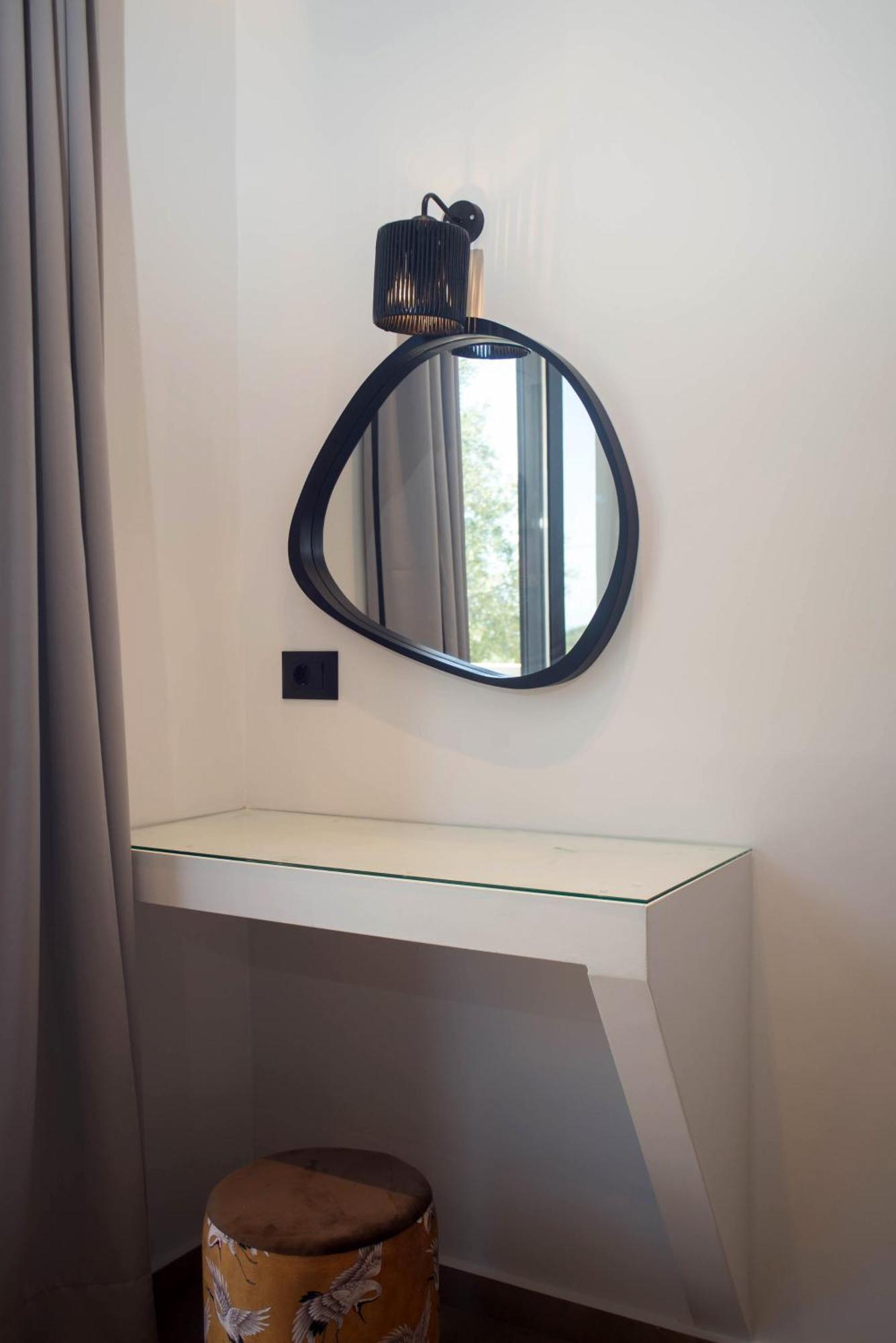 Marea Luxury Suites - Tramontana Коритион Экстерьер фото